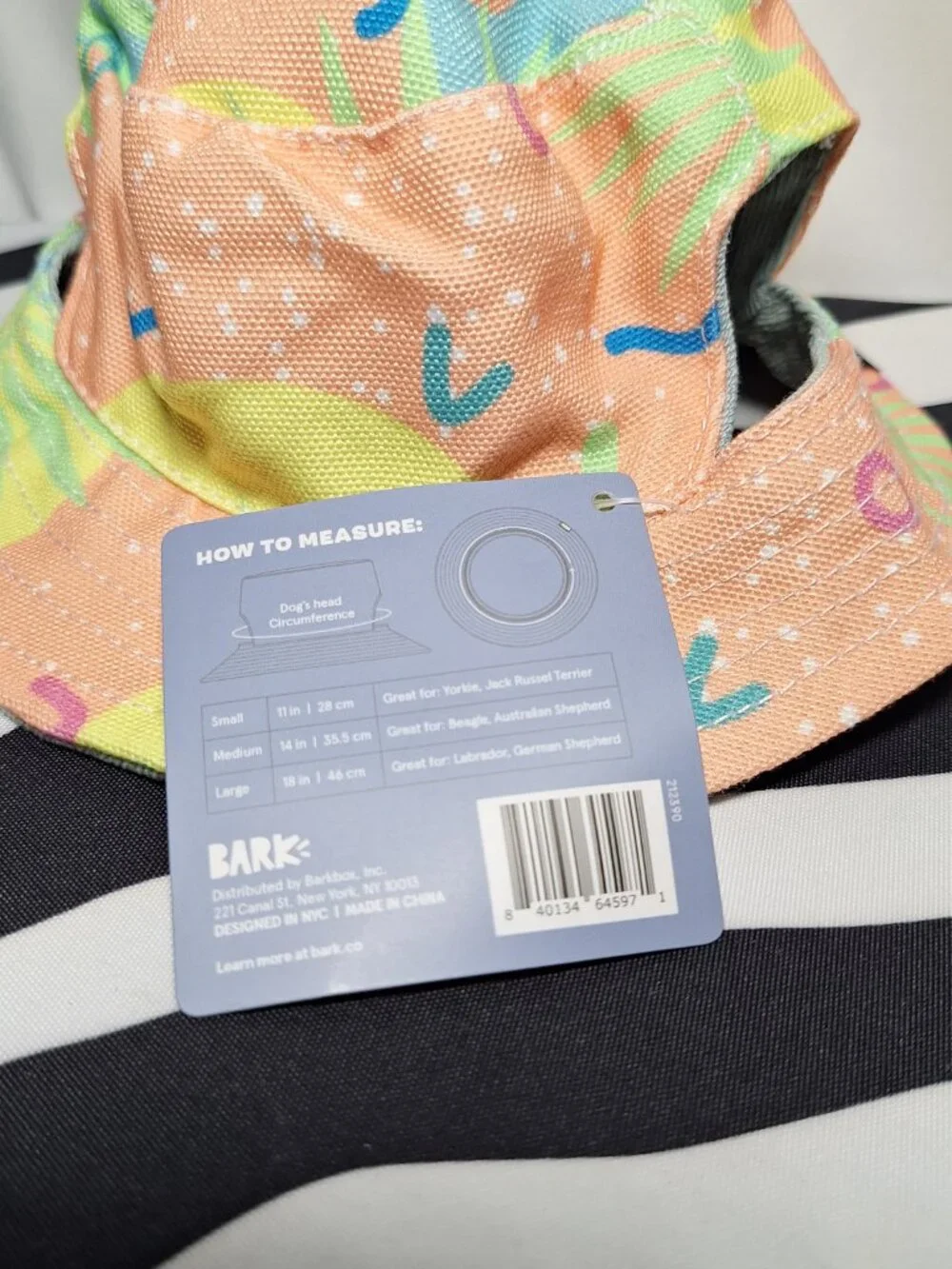 NWT Bark Made in the Shade Reversable Bucket Hat for Dogs M